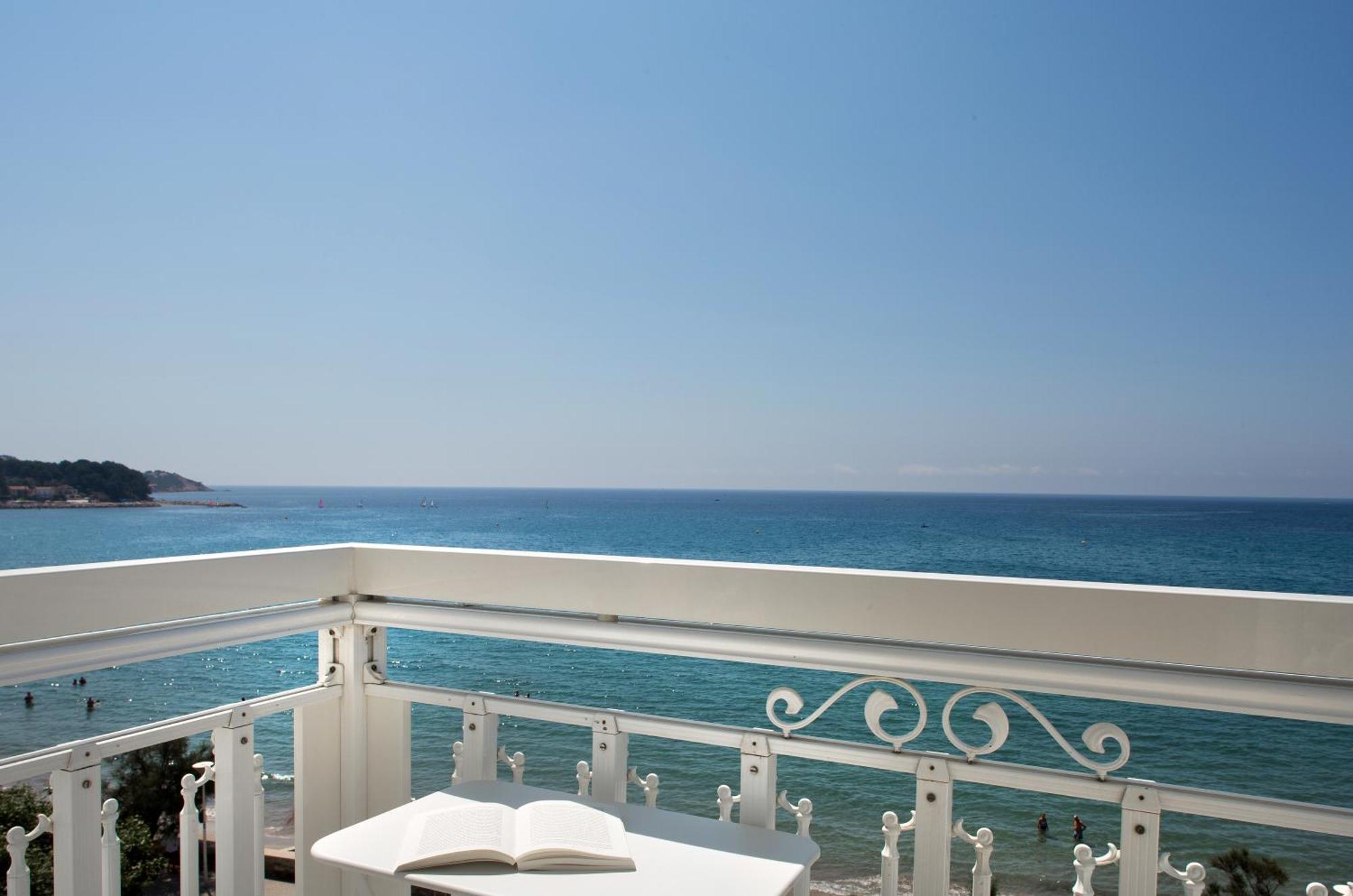 Grand Hotel Des Sablettes Plage, Curio Collection By Hilton La Seyne-sur-Mer Kültér fotó
